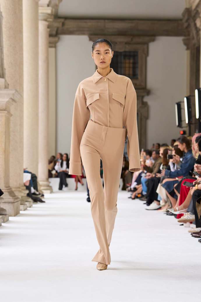  Prohlédněte si kolekci Sportmax Spring Summer 2025...