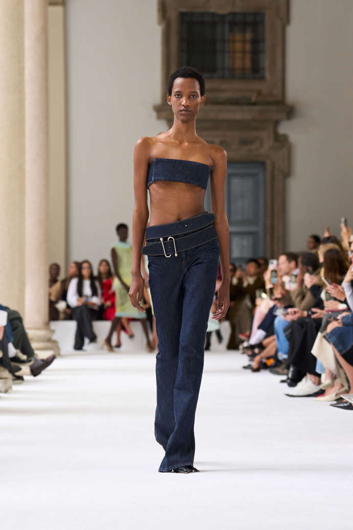  Prohlédněte si kolekci Sportmax Spring Summer 2025...
