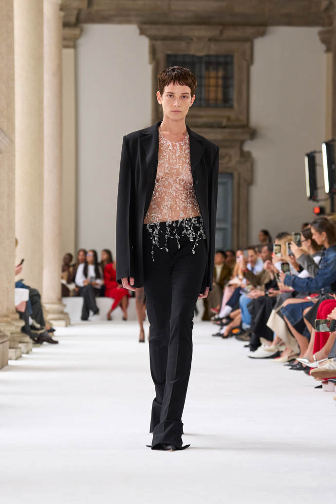  Prohlédněte si kolekci Sportmax Spring Summer 2025...