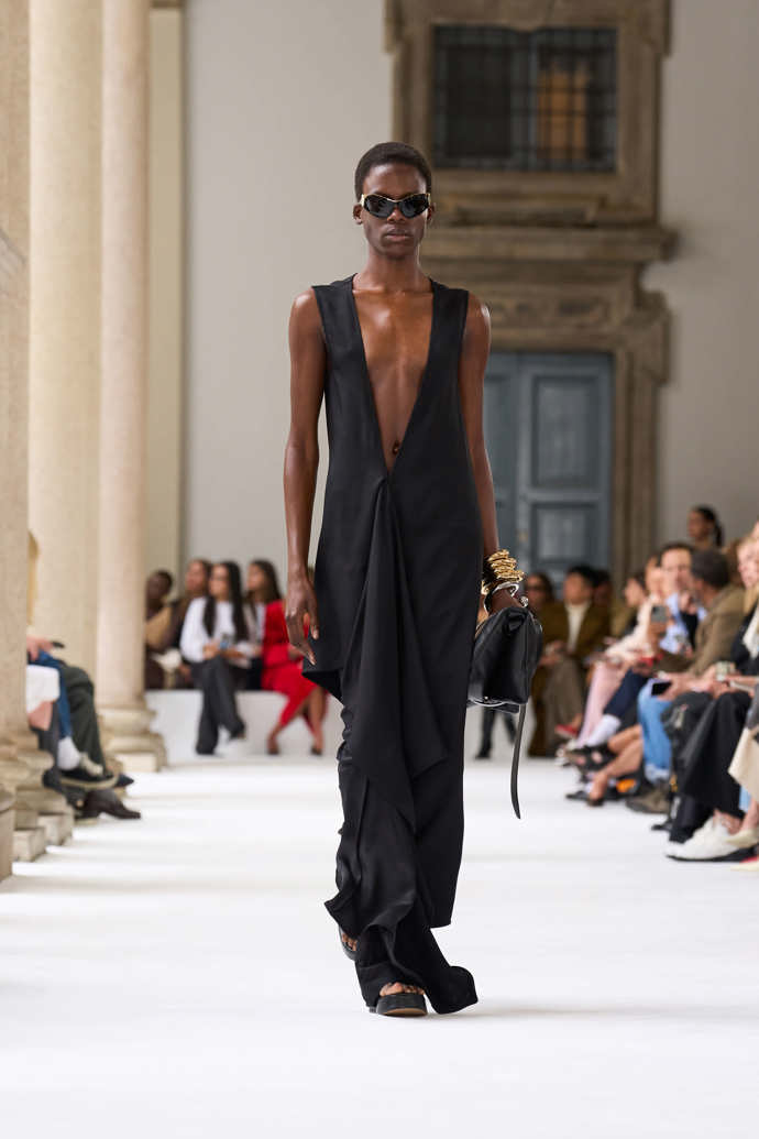  Prohlédněte si kolekci Sportmax Spring Summer 2025...