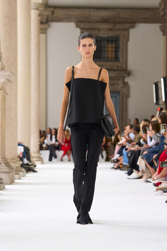  Prohlédněte si kolekci Sportmax Spring Summer 2025...