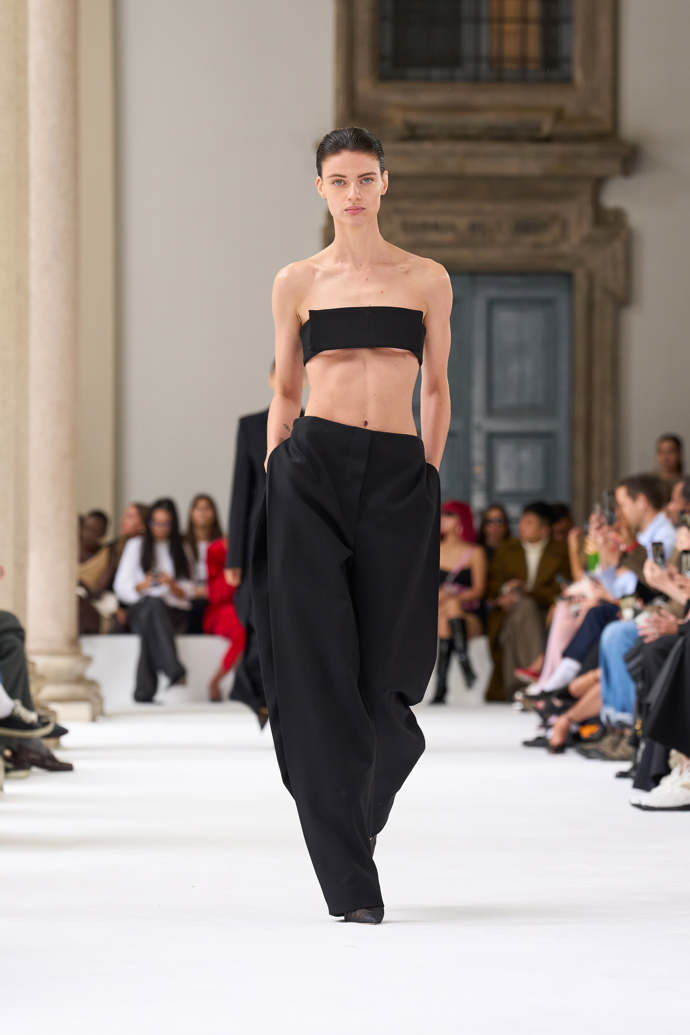  Prohlédněte si kolekci Sportmax Spring Summer 2025...
