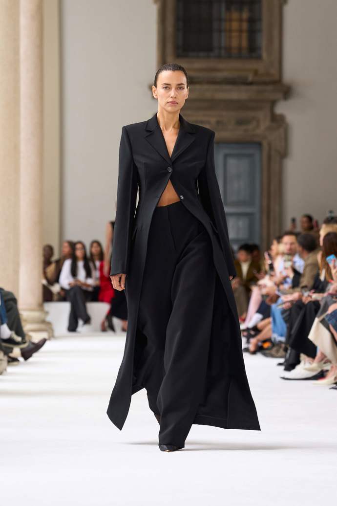  Prohlédněte si kolekci Sportmax Spring Summer 2025...