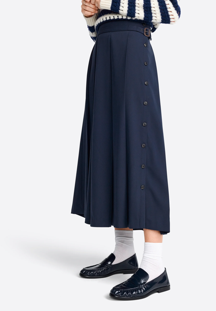 Áčková sukně, Rich & Royal, prodává Zalando, 4 600 Kč