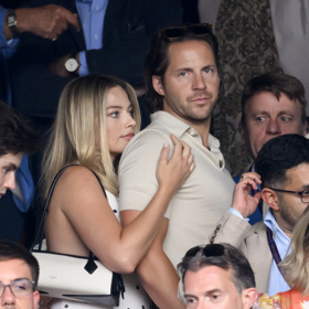  Margot Robbie a Tom Ackerley