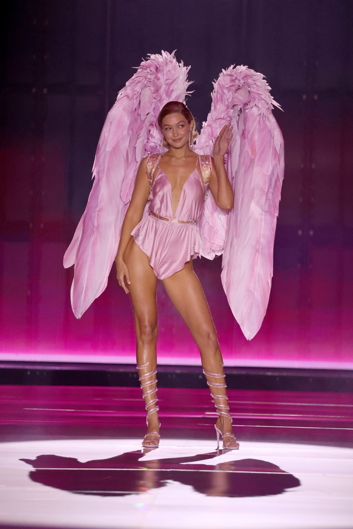  Gigi Hadid na Victoria's Secret Show 2024