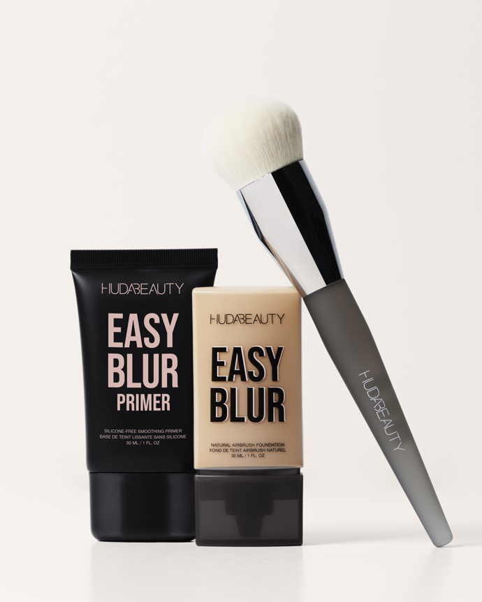  Make-up a primer Easy Blur od Huda Beauty 