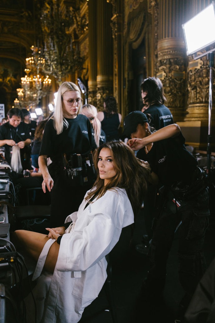  Eva Longoria na přehlídce L'Oréal Paris „Walk Your Worth“