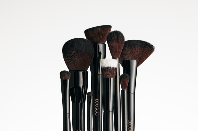 Expert line blush by Douglas