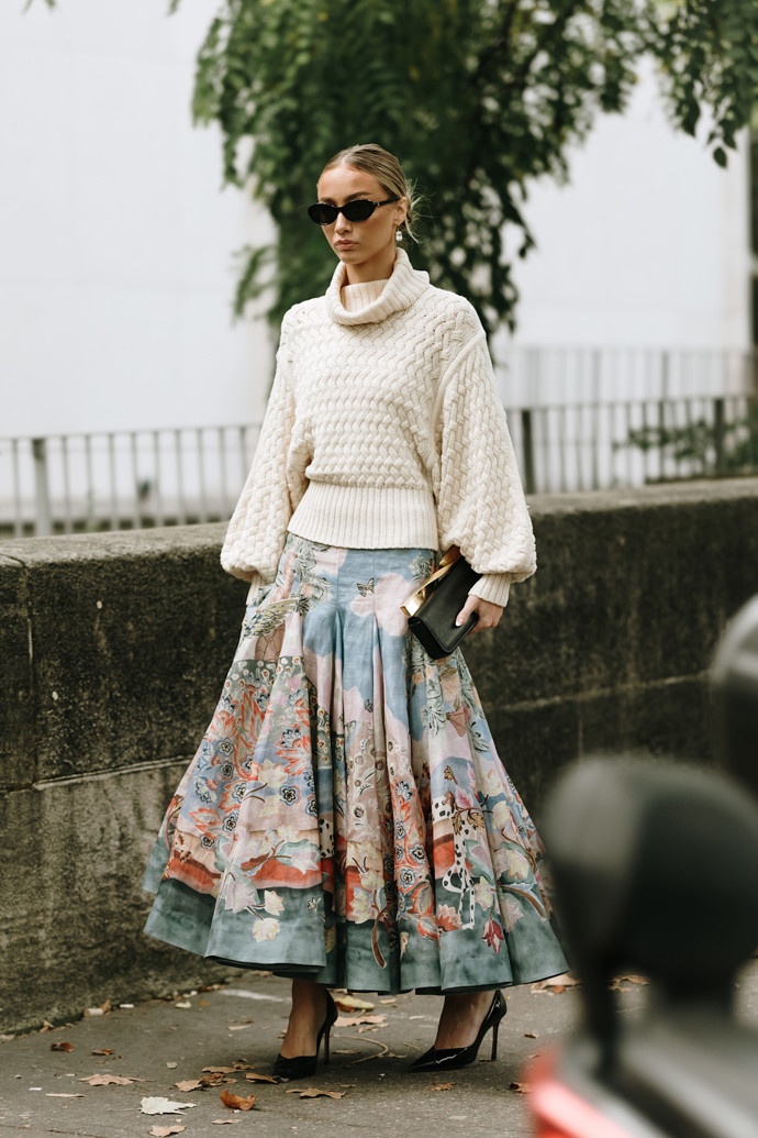 Áčková sukně, streetstyle