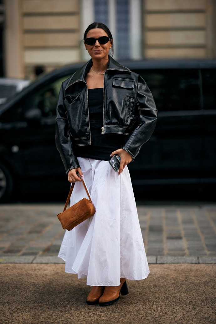 Áčková sukně, streetstyle