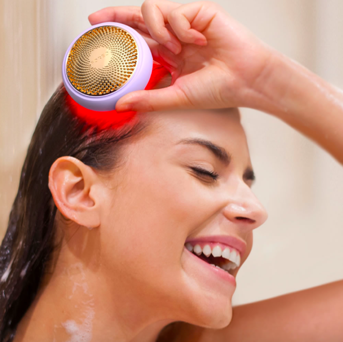  Masážní kartáč s LED terapií Luna 4 Hair, Foreo, 5 999 Kč