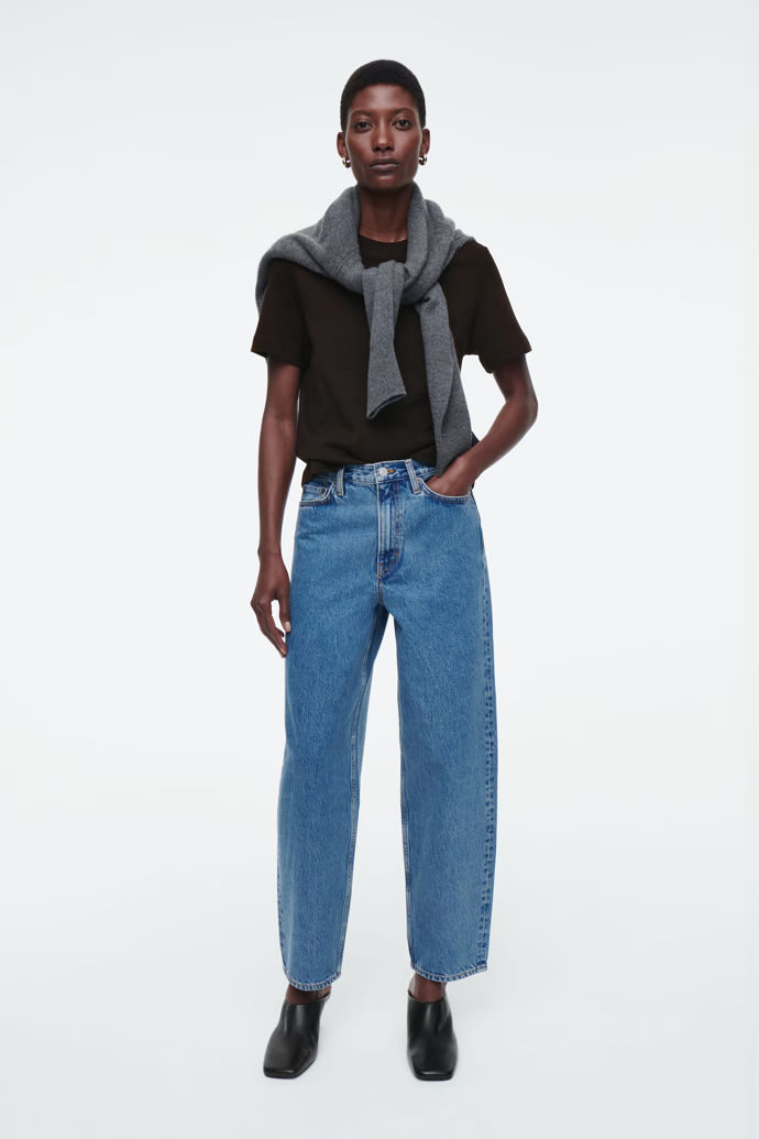 Arch jeans, COS, 2 259 Kč