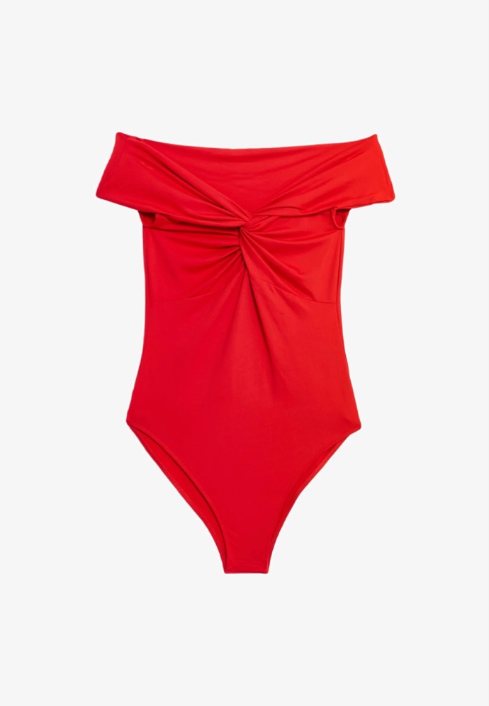  Blůza Knot Front Off Shoulder, Marks & Spencer, 982 Kč, prodává Zalando