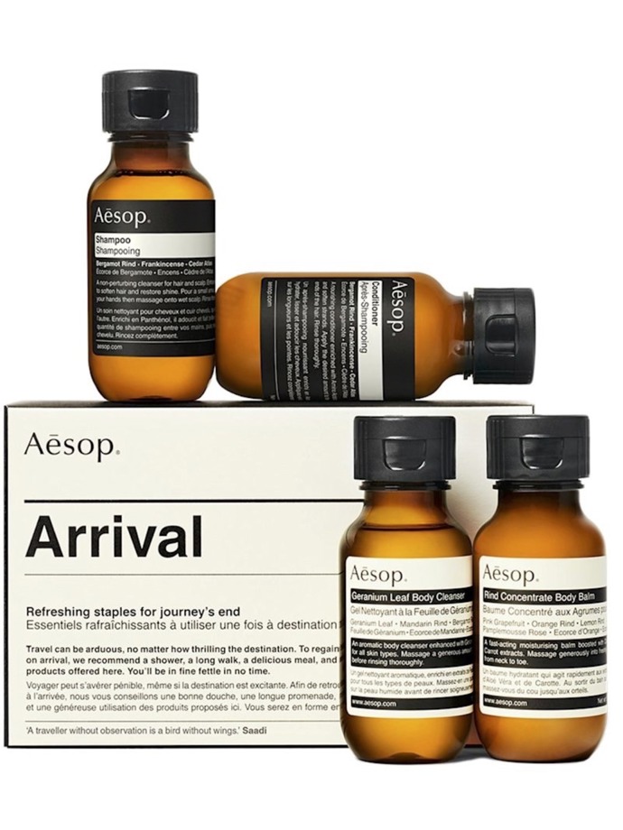  Arrival travel kit 2, Aésop, 39 eur, prodává Luisaviaroma