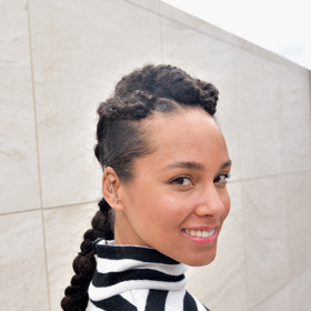  Alicia Keys bez make-upu