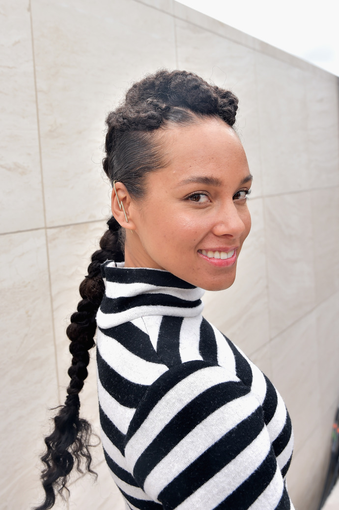  Alicia Keys bez make-upu