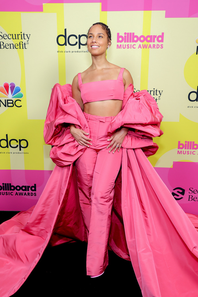  Alicia Keys bez make-upu