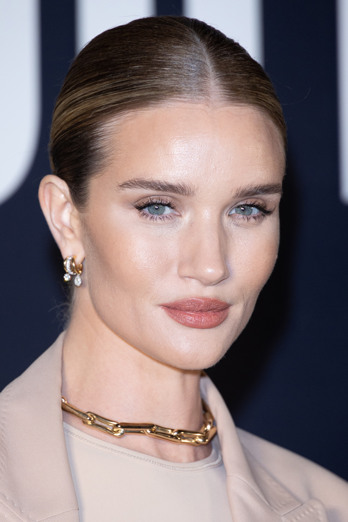 Majitelka úst s větším horním rtem Rosie Huntngton Whiteley 