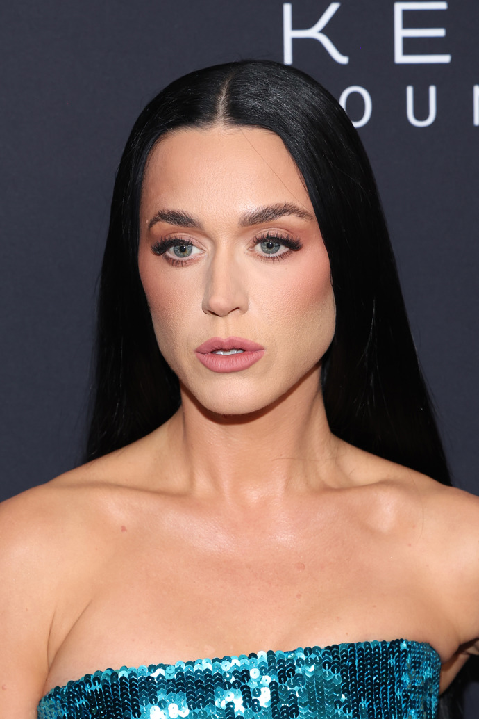  Celebrity, které nosí paruky a příčesy - Katy Perry