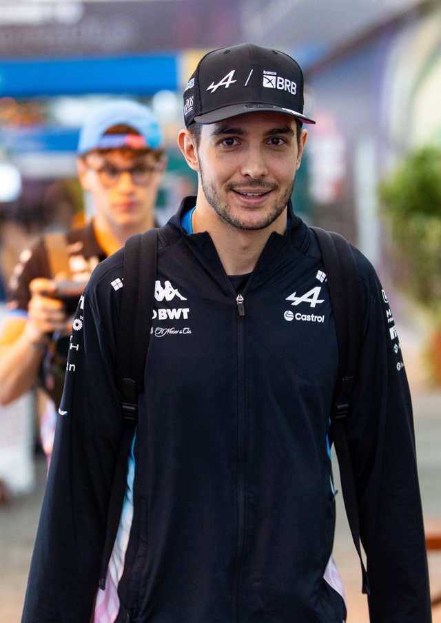 Jezdec Esteban Ocon po závodě F1 Jezdec Esteban Ocon po závodě F1