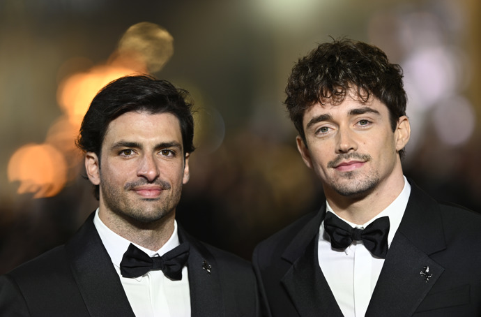  Nejpřitažlivější jezdci F1 Carlos Sainz a Charles Leclerc