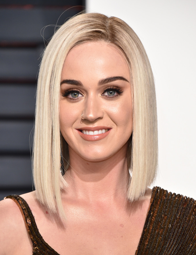  Celebrity, které nosí paruky a příčesy - Katy Perry
