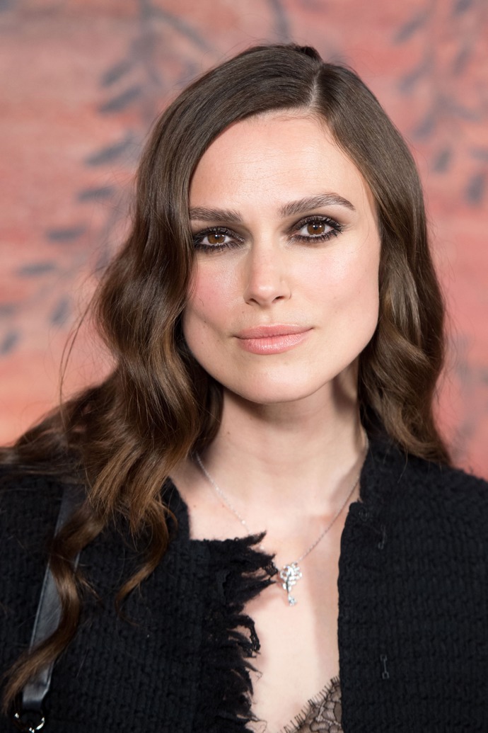  Celebrity, které nosí paruky a příčesy - Keira Knightley