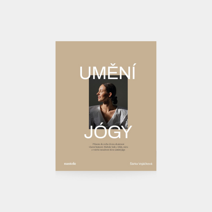 Umění jógy - Šárka Vojáčková, Book Therapy, 990 Kč"Rozhodla jsem se, že si nechci dechberoucí sílu jógové praxe nechat jen pro sebe. Chtěla bych ji s vámi sdílet. Chtěla bych ji sdílet přímo s tebou. To proto jsem napsala tuto knihu. Napsala jsem ji pro každého, kdo chce s jógou začít, praktikuje ji, nebo ji dokonce učí. Napsala jsem ji pro každého, kdo hledá radostné bytí, horoucí lásku k sobě i všem ostatním. Napsala jsem ji pro každého, kdo se konečně rozhodl najít štěstí uvnitř a přestat jej hledat vně. Napsala jsem ji, protože vidím kolem sebe i na sobě, jak síla jógové praxe mění životy. Pojďme konečně společně skrze naše dokonalá těla, taková, jaká jsou, dosáhnout poznání, po kterém všichni prahneme. Jak? Skrze umění jógy."