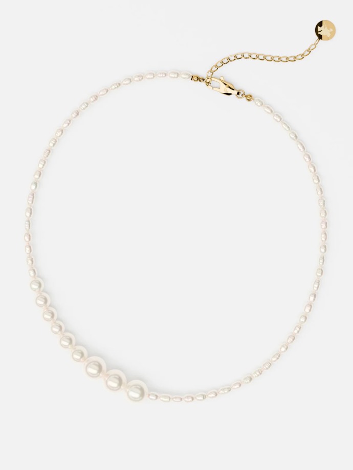  Náhrdelník Nori Pearls, Furiosa, 2490 Kč