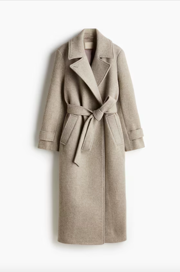  Kabát z vlněné směsi s páskem, H&M, 4 999 Kč