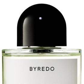 Eau de Parfum Blanche, Byredo, 4 250 Kč / 50 ml Eau de Parfum Blanche, Byredo, 4 250 Kč / 50 ml
