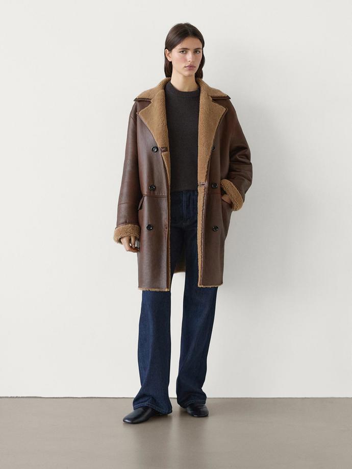Kožený kabát s beránkem, Massimo Dutti, 27 999 Kč