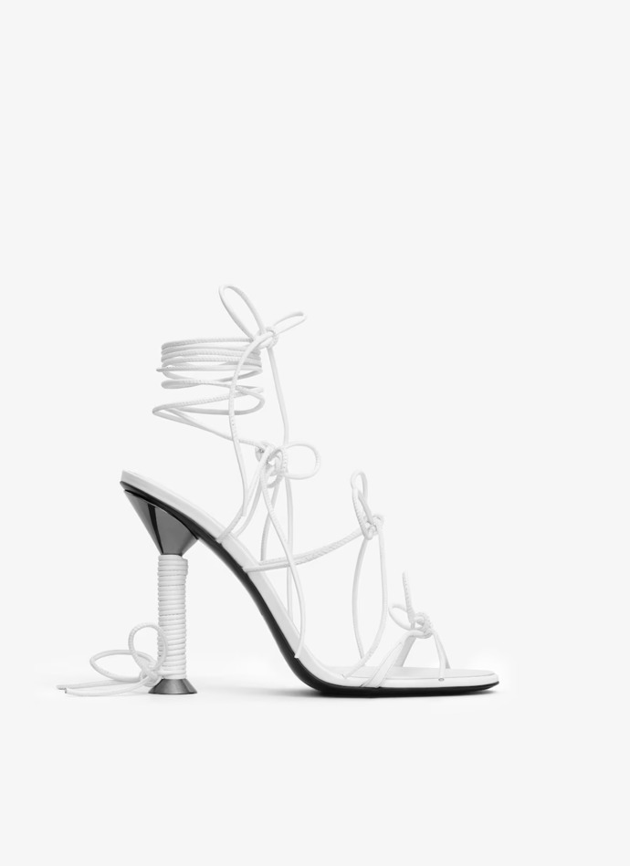  Boty na podpatku s tkaničkami Bobine, Alaïa, 2 590 EUR