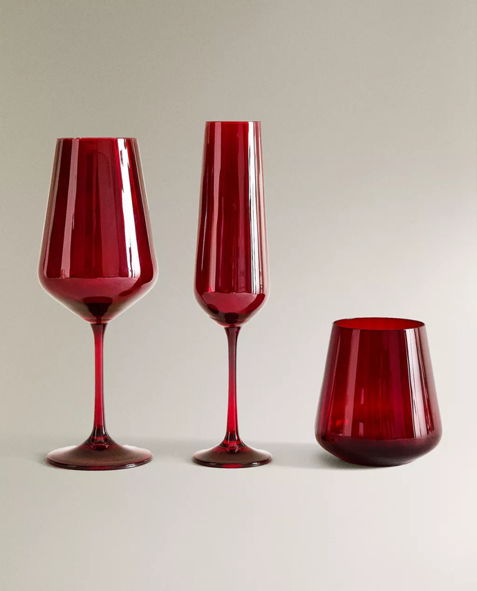 Červená vánoční sklenička, ZARA HOME, 229 Kč /ks 
