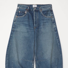 Denimové kalhoty Horseshoe, Citizens of Humanity, 9600 Kč, prodává Zalando Denimové kalhoty Horseshoe, Citizens of Humanity, 9600 Kč, prodává Zalando