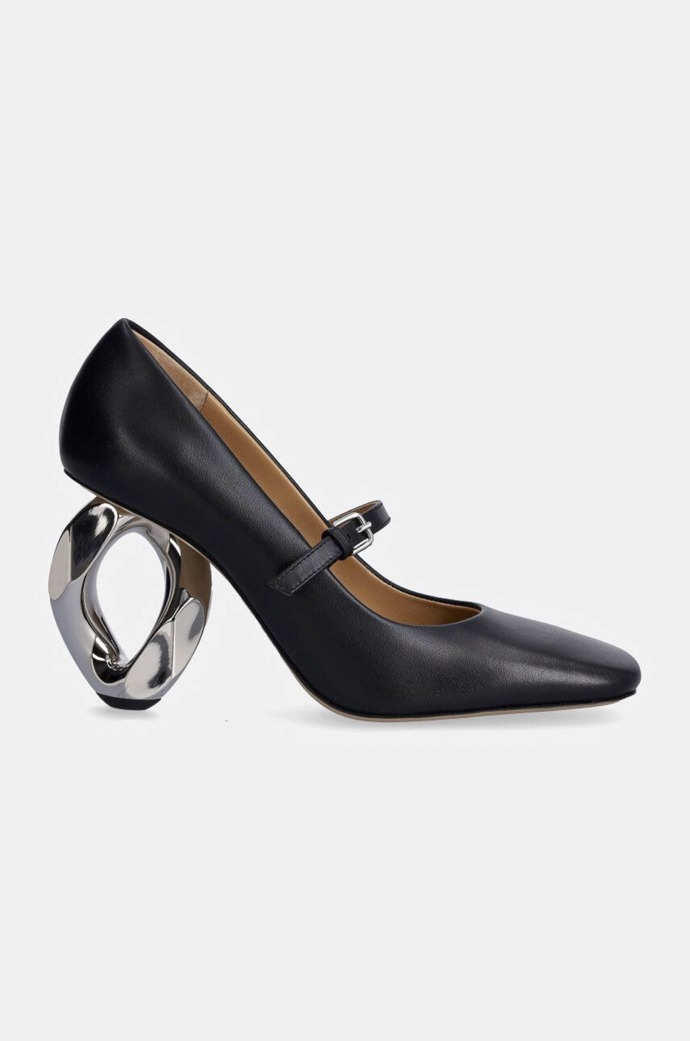  Kožené lodičky Chain Heel, JW Anderson, 17 990 Kč, prodává Answear