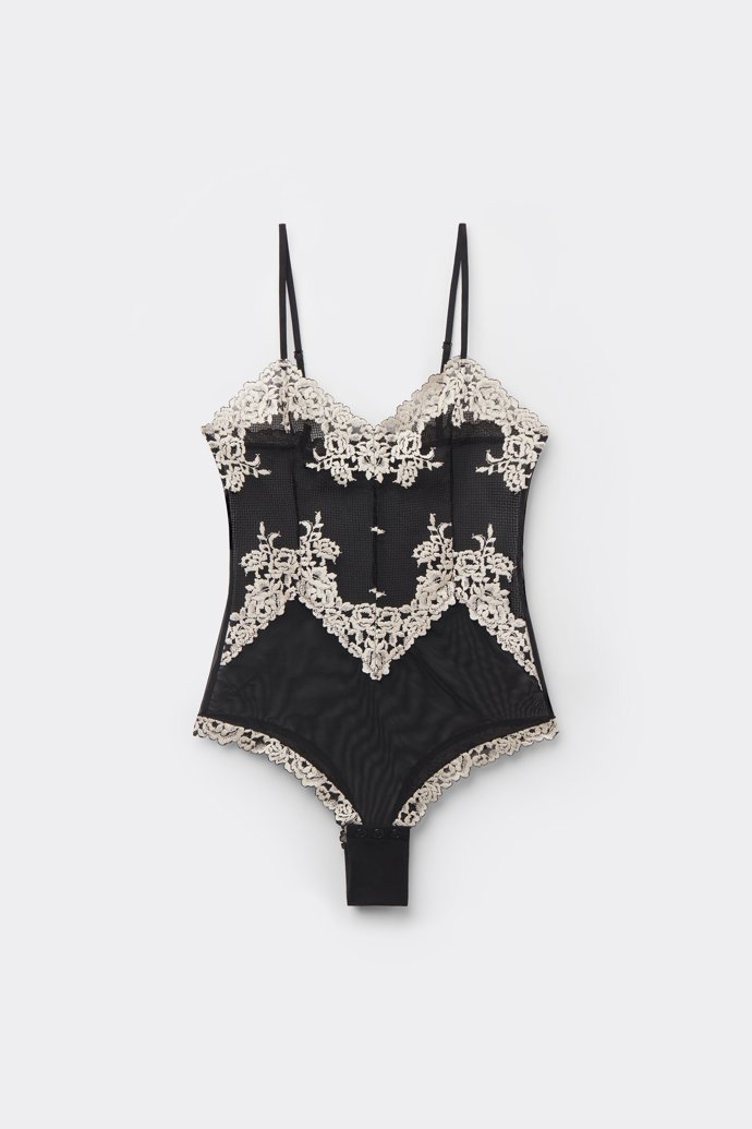 Body z tylu a krajky Pretty Flowers, Intimissimi, 1149 Kč