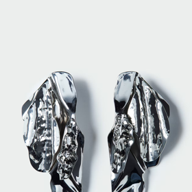 Náušnice artefakt, H&M, 239 Kč Náušnice artefakt, H&M, 239 Kč