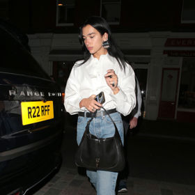 Dua Lipa, tabi shoes Dua Lipa, tabi shoes