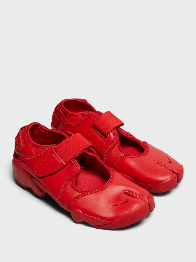 Tenisky Nike W Air Rift, prodává FootShop, 3 299 Kč
