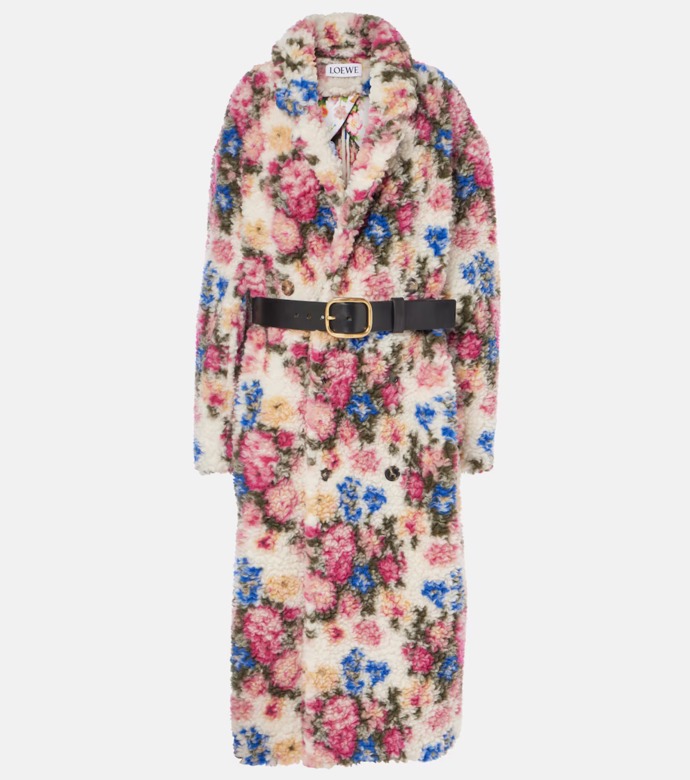  Belted floral teddy coat, Loewe, 2800 eur, prodává Mytheresa