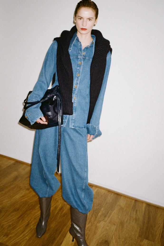  Rejina Pyo