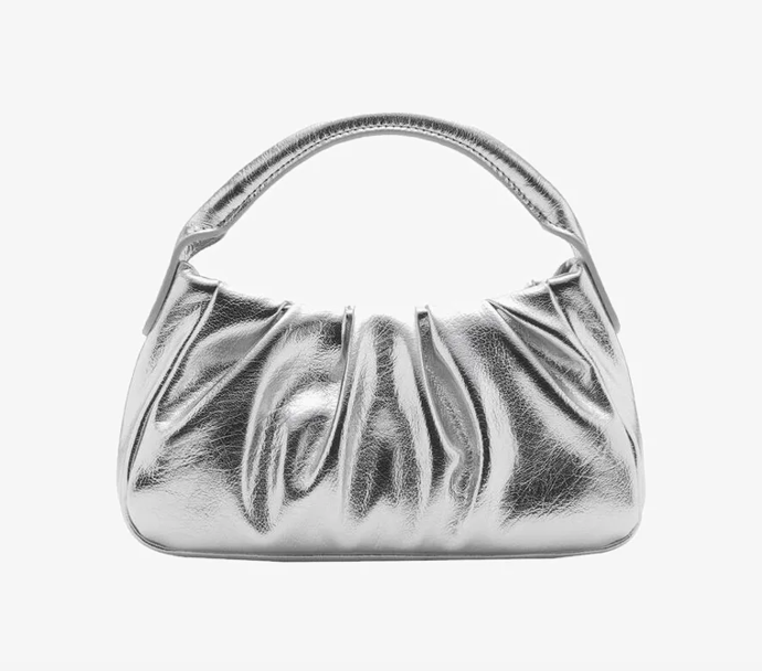  Stříbrná kabelka, Mango, prodává Zalando, 699 Kč