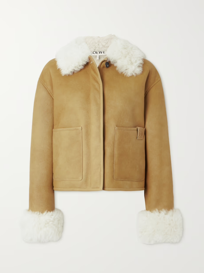 Kožená bunda s beránkem, Loewe, prodává Net-a-porter, 123 786 Kč