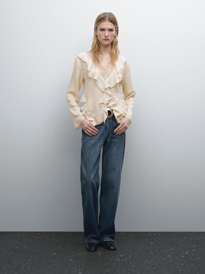 Košile s volány a asymetrickým lemem, Massimo Dutti, 2 399 Kč