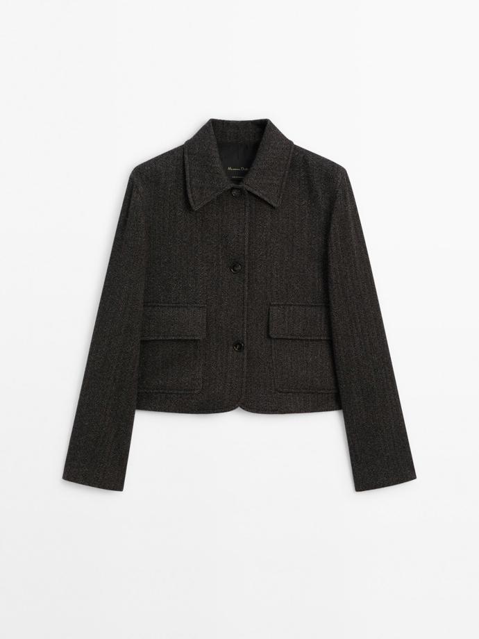 Krátký kabátek s detailem rybí kosti, 2 699 Kč, Massimo Dutti