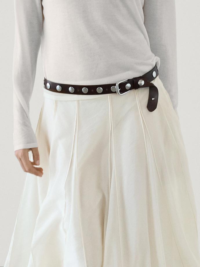Pásek z kůže napa se cvočky, Massimo Dutti, 1 599 Kč