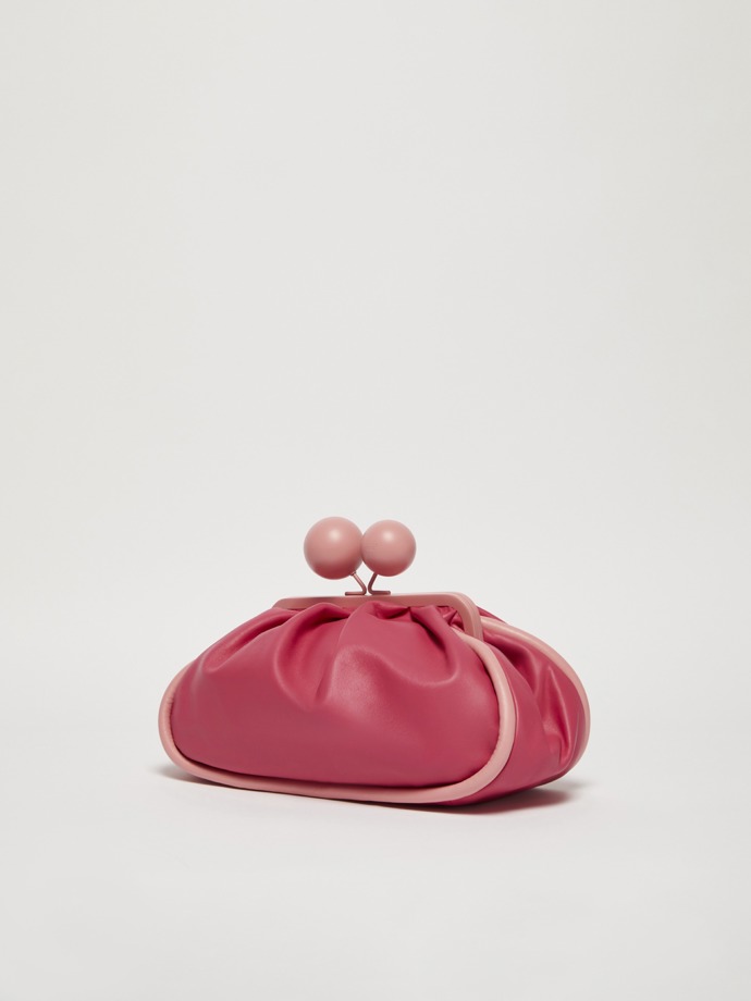  Kožená kabelka Pasticcino Bag, Weekend Max Mara, 12 600 Kč