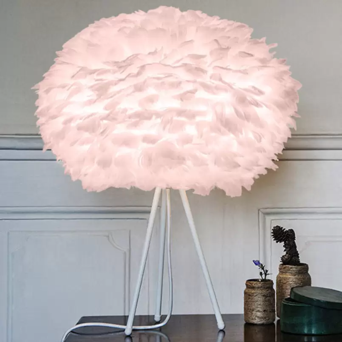 Stolní lampa UMAGE, Lumories, 5 133 Kč 